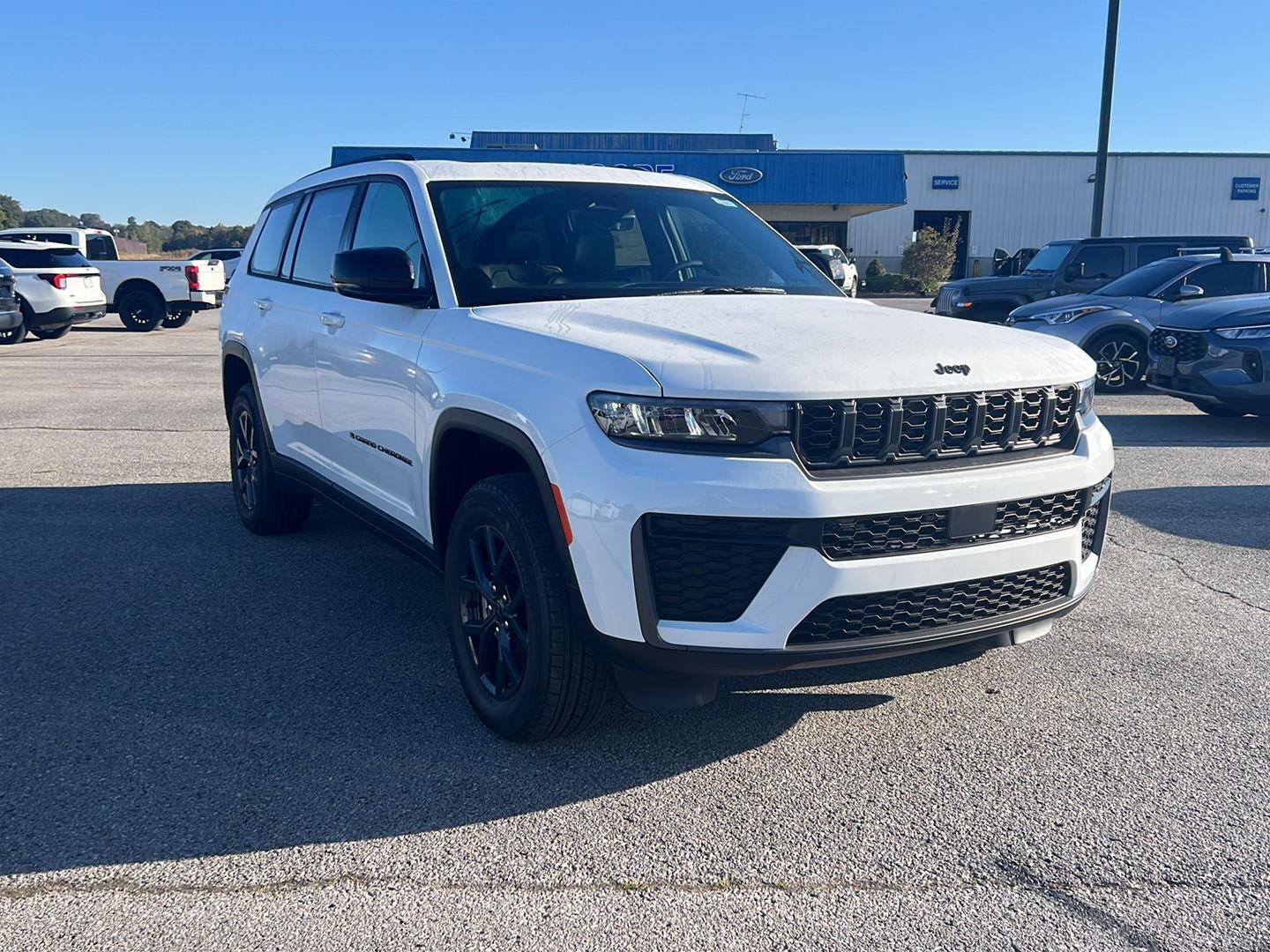 2027 Jeep Grand Cherokee L Laredo Altitude