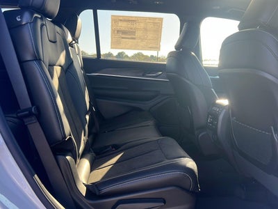 2027 Jeep Grand Cherokee L Laredo Altitude