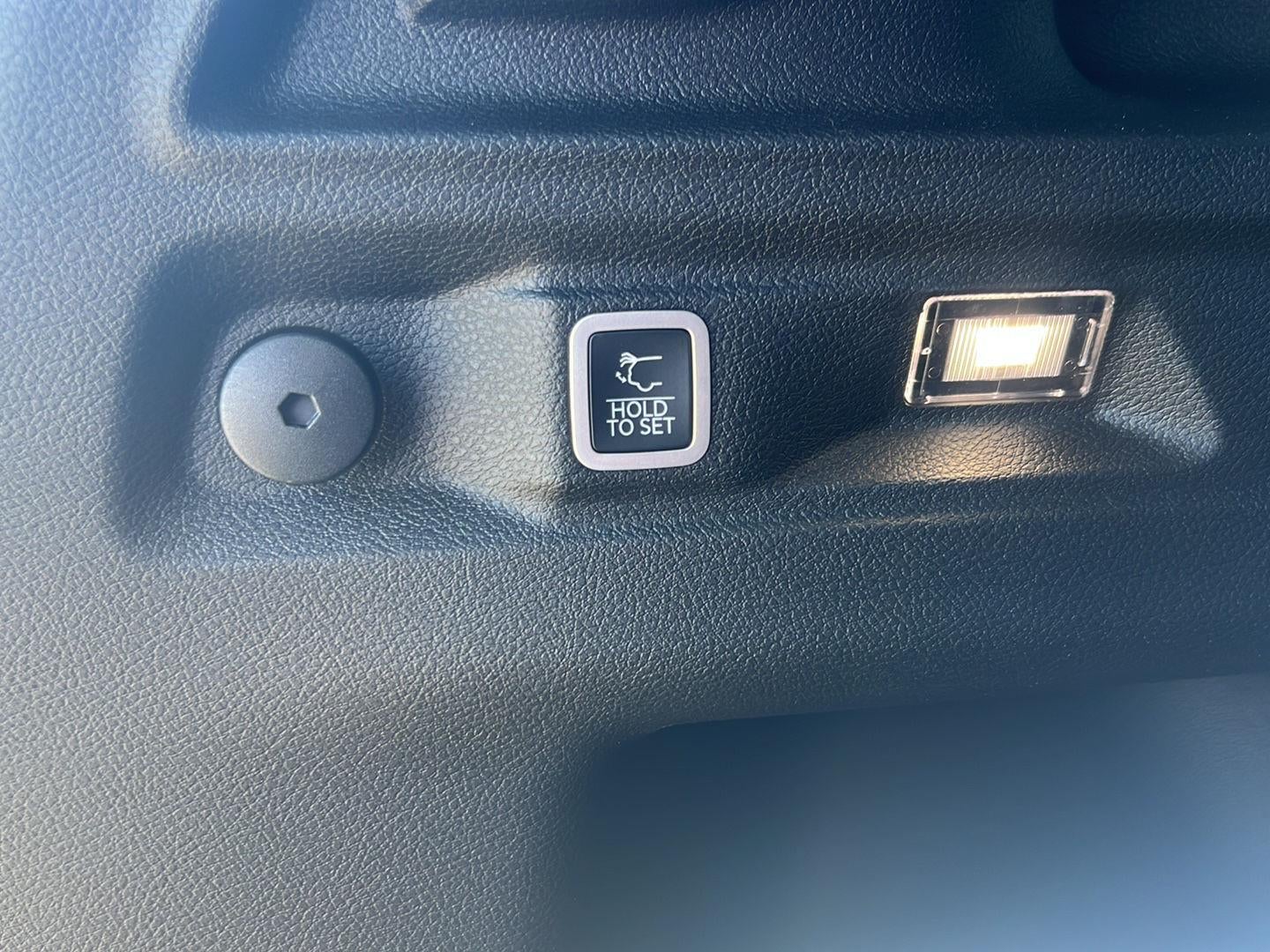 2027 Jeep Grand Cherokee L Laredo Altitude