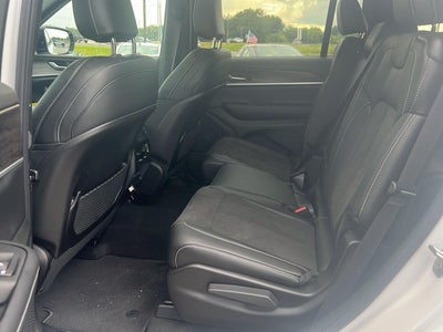 2026 Jeep Grand Cherokee L Laredo Altitude