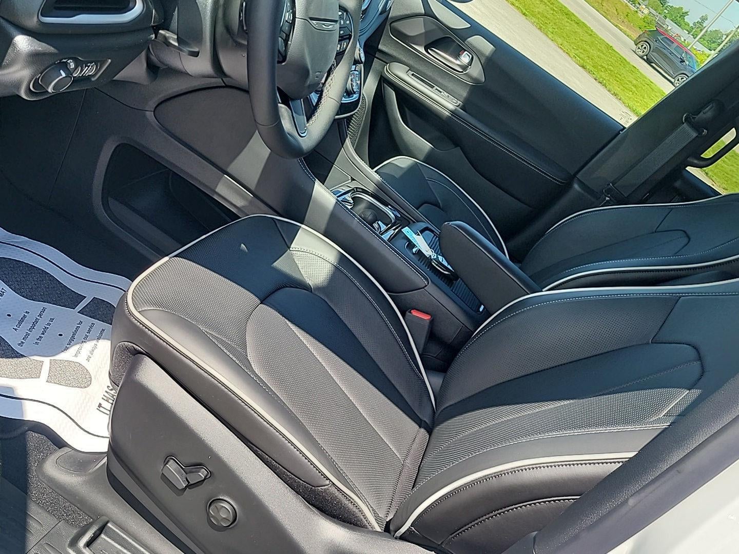 2027 Chrysler Pacifica Limited