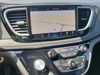 2027 Chrysler Pacifica Limited