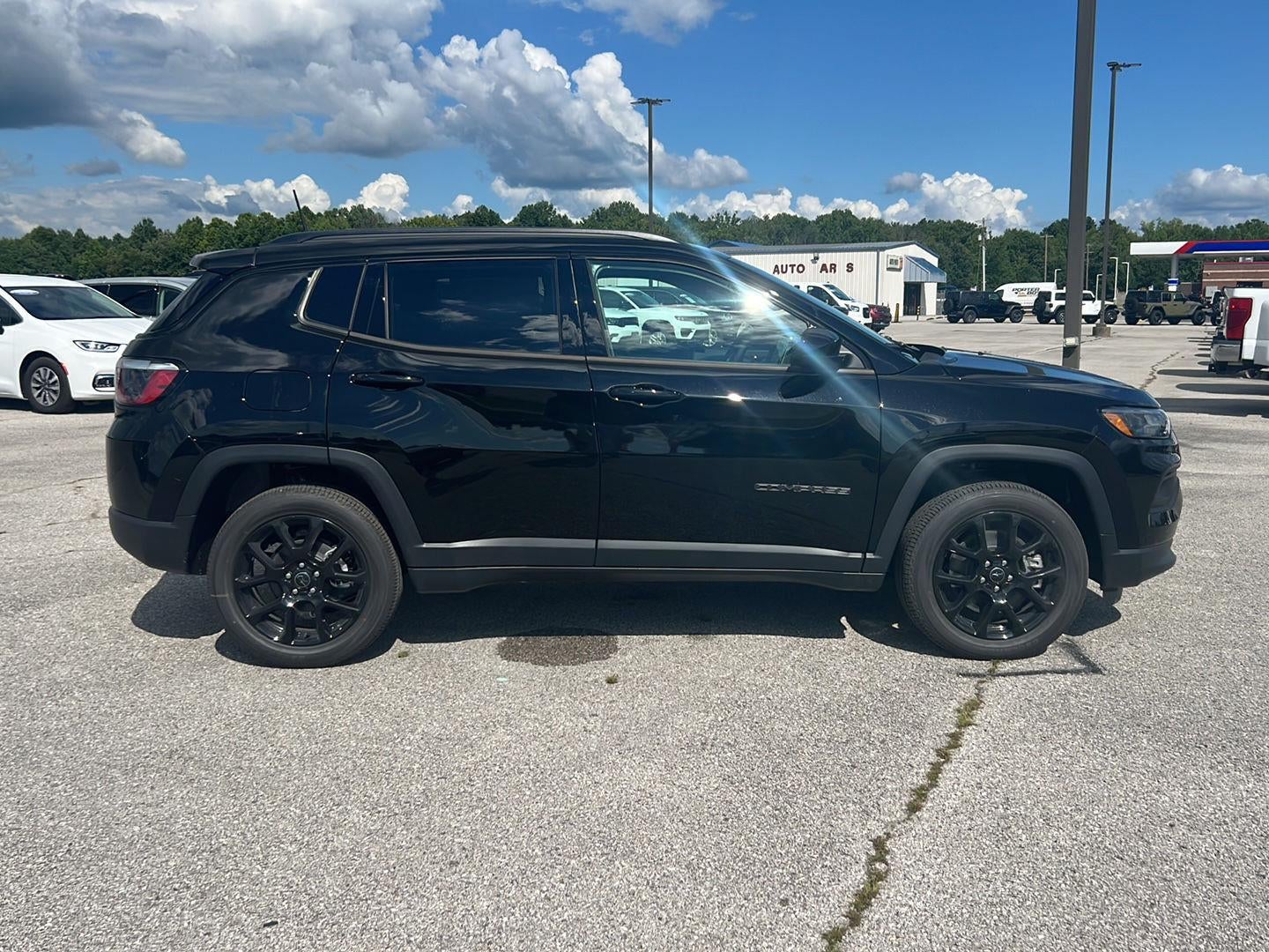 2026 Jeep Compass Latitude Altitude