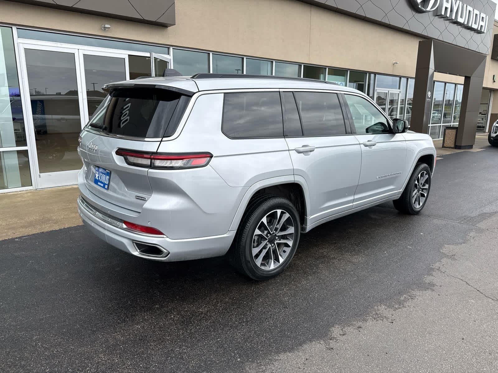 2025 Jeep GRAND CHEROKEE OVERLAND