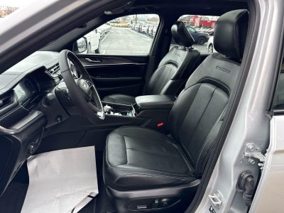 2025 Jeep GRAND CHEROKEE OVERLAND