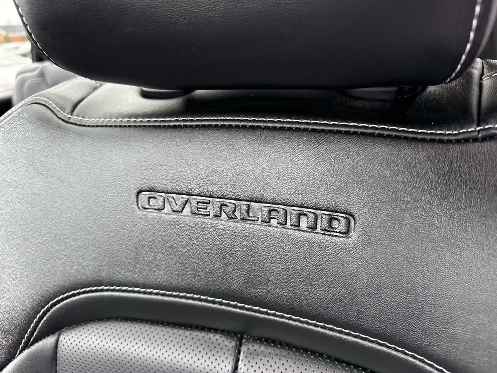 2025 Jeep GRAND CHEROKEE OVERLAND