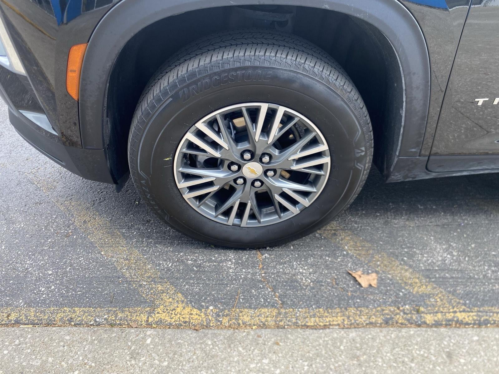 2025 Chevrolet Traverse FWD LT