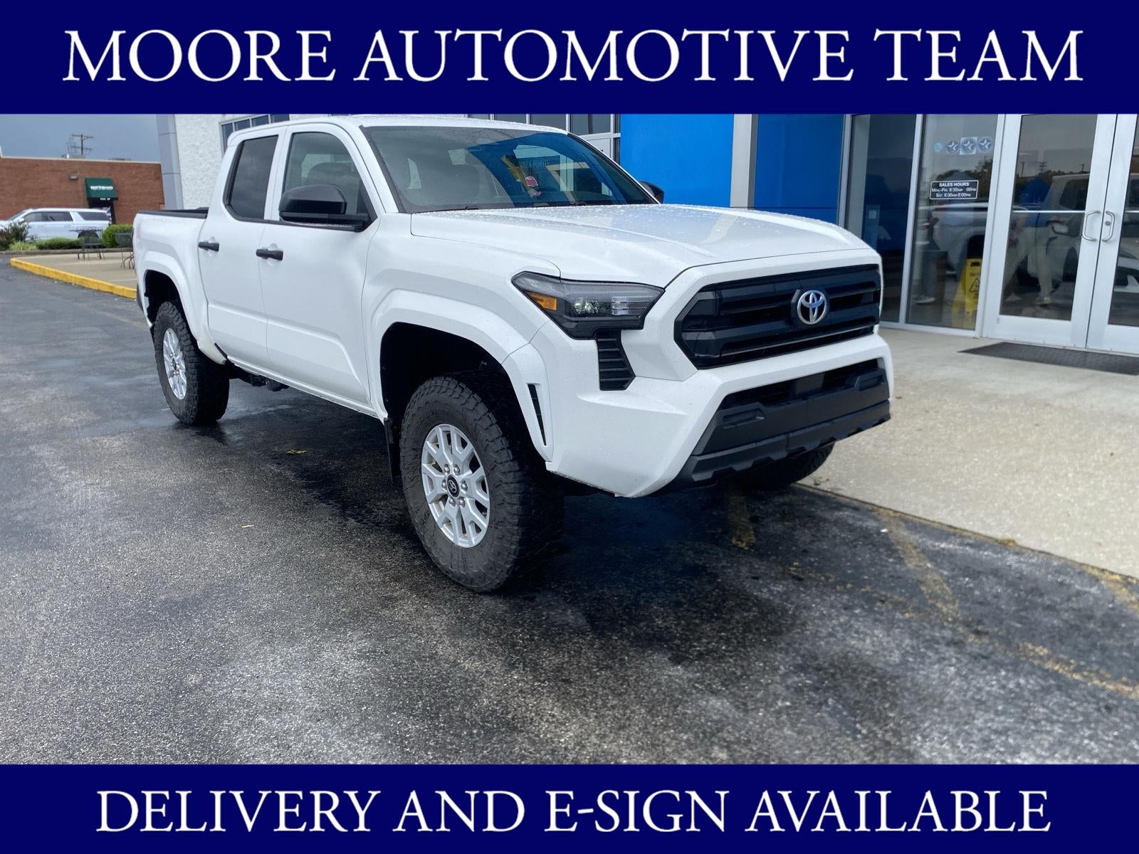 2024 TOYOTA TRUCK TACOMA 4WD SR