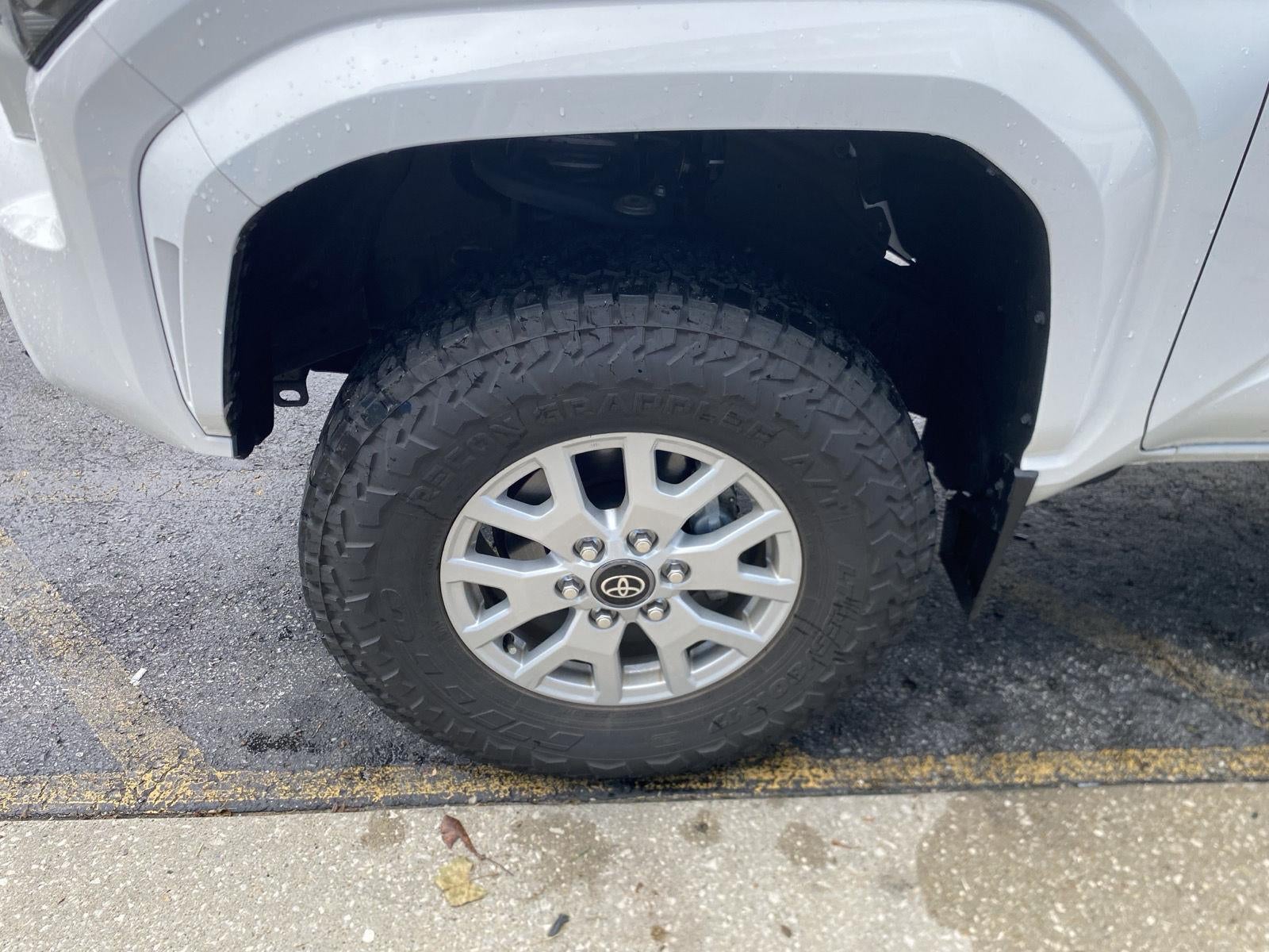2024 TOYOTA TRUCK TACOMA 4WD SR